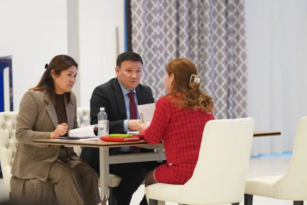 ХОД РЕШЕНИЯ ВОПРОСОВ, ПОДНЯТЫХ НАСЕЛЕНИЕМ, НАХОДИТСЯ ПОД СТРОГИМ КОНТРОЛЕМ (4)