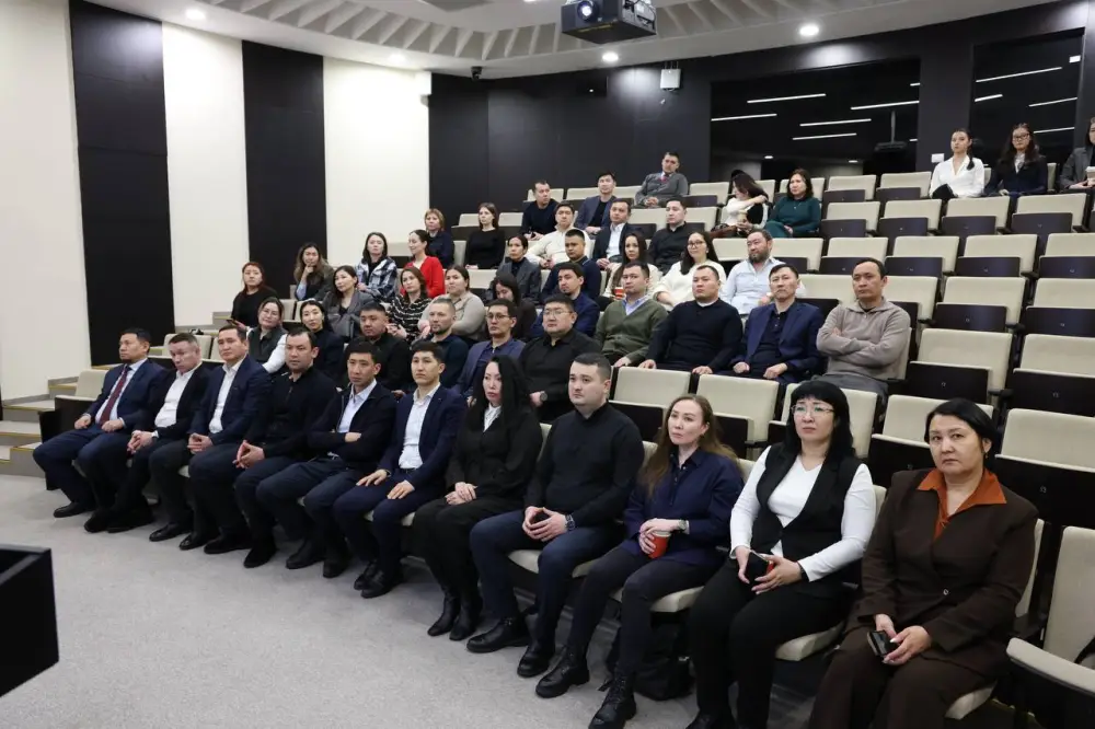 Магистранты Академии правосудия при Высшем Судебном Совете приняли участие в выездной лекции в Суде Международного финансового центра «Астана» (МФЦА) (6)