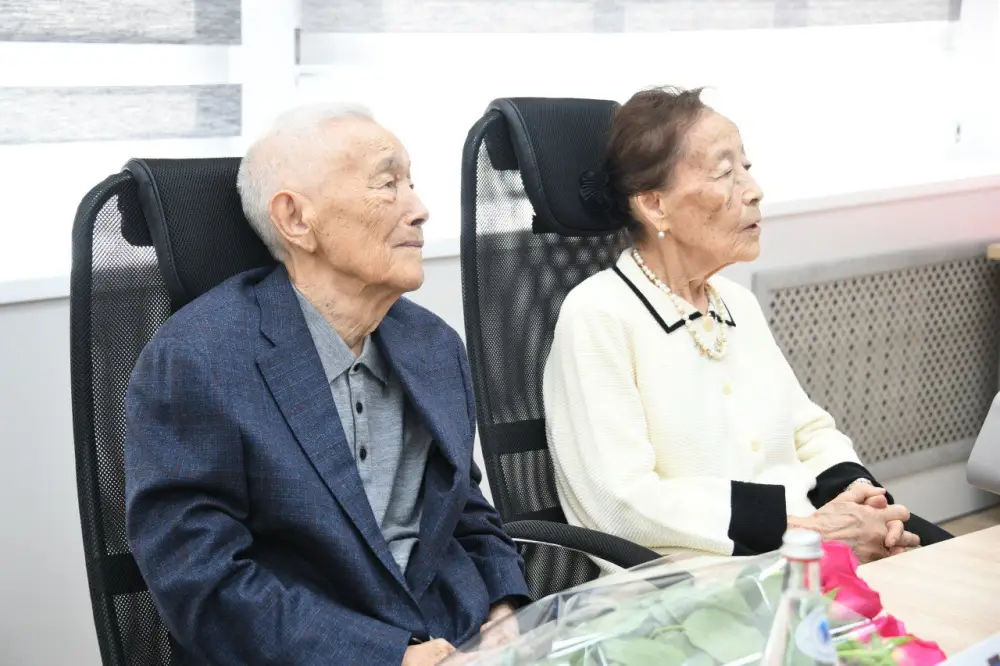 К 90-летию профессора Кенеса Жуманова в КазНУ открыты новые образовательные пространства (2)