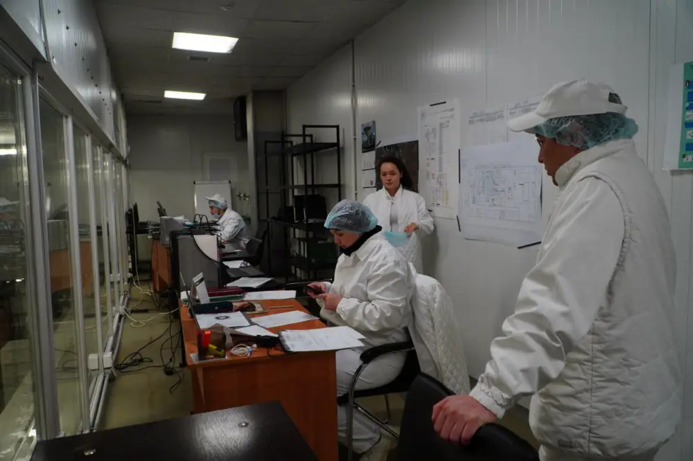 Аким области встретился с коллективом Макинской птицефабрики (2)