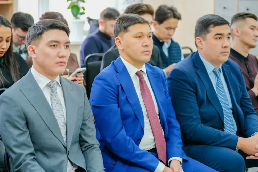 Столичная молодежь обсудила проект новой Конституции (10)