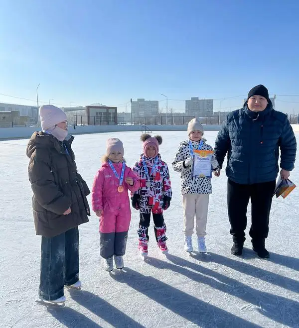 В Шахтинске состоялось личное первенство по скоростному бегу на коньках (3)