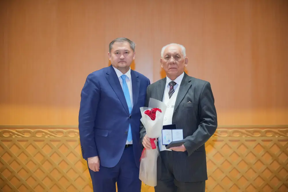 В Алматы наградили лучших представителей науки и высшего образования (2)
