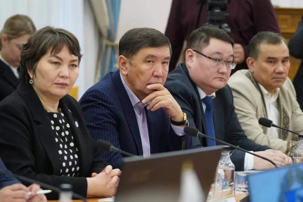 Двустороннее сотрудничество: между ВКО и Алтайским краем подписан протокол договорённостей (4)