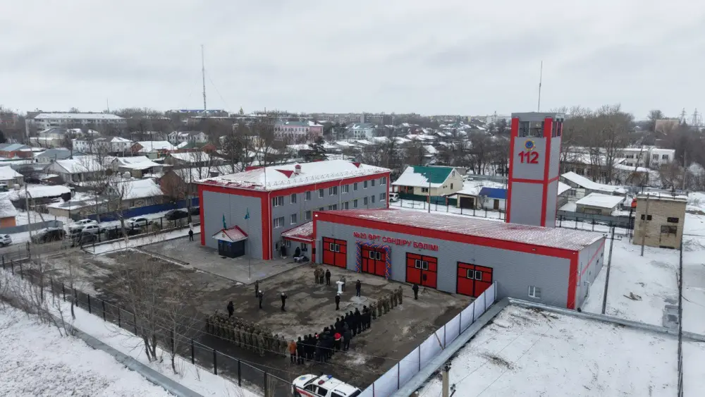 Глава МЧС открыл модернизированную пожарную часть в городе Хромтау (9)