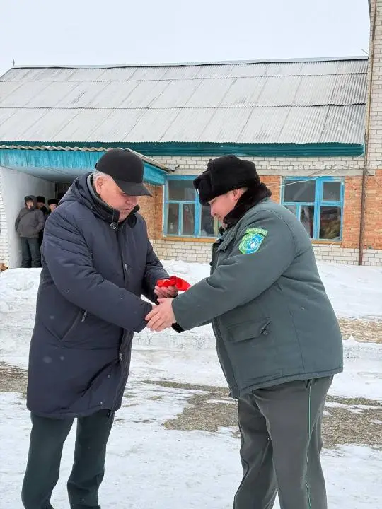 Противопожарная техника передана в Катон-Карагайский государственный национальный природный парк (2)