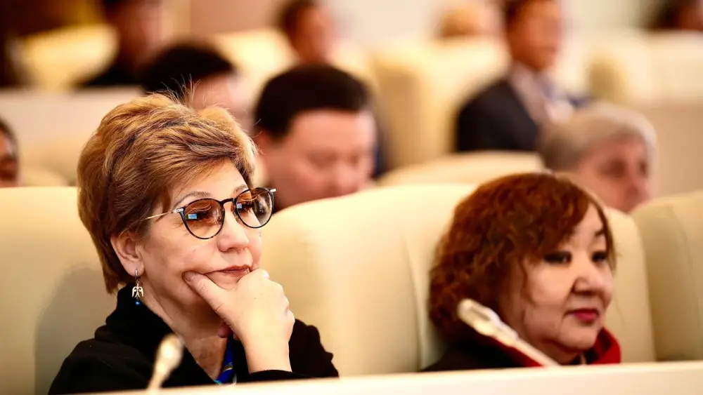 В ВКО обсудили актуальные вопросы инвестиций, туризма, АПК, продовольственной безопасности, цифровизации (7)