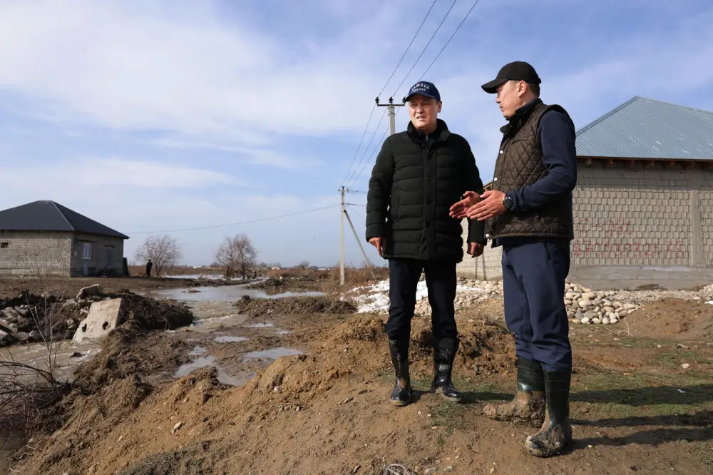 Ербол Карашукеев проверил противопаводковые работы в Таразе (2)