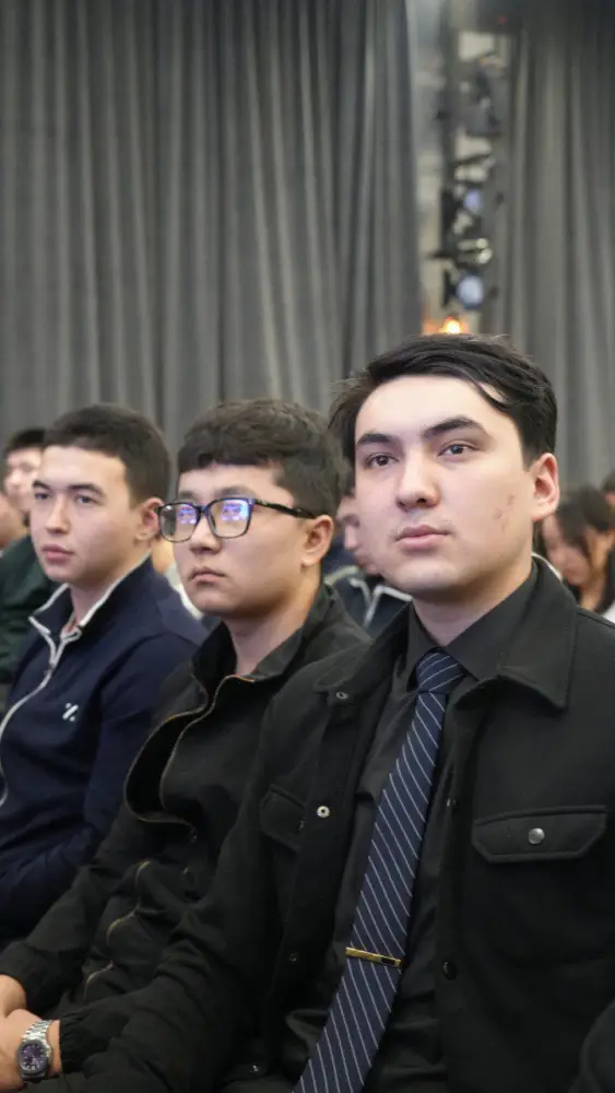 Выбор начинается с участия: встреча Председателя ЦИК с молодыми избирателями (4)