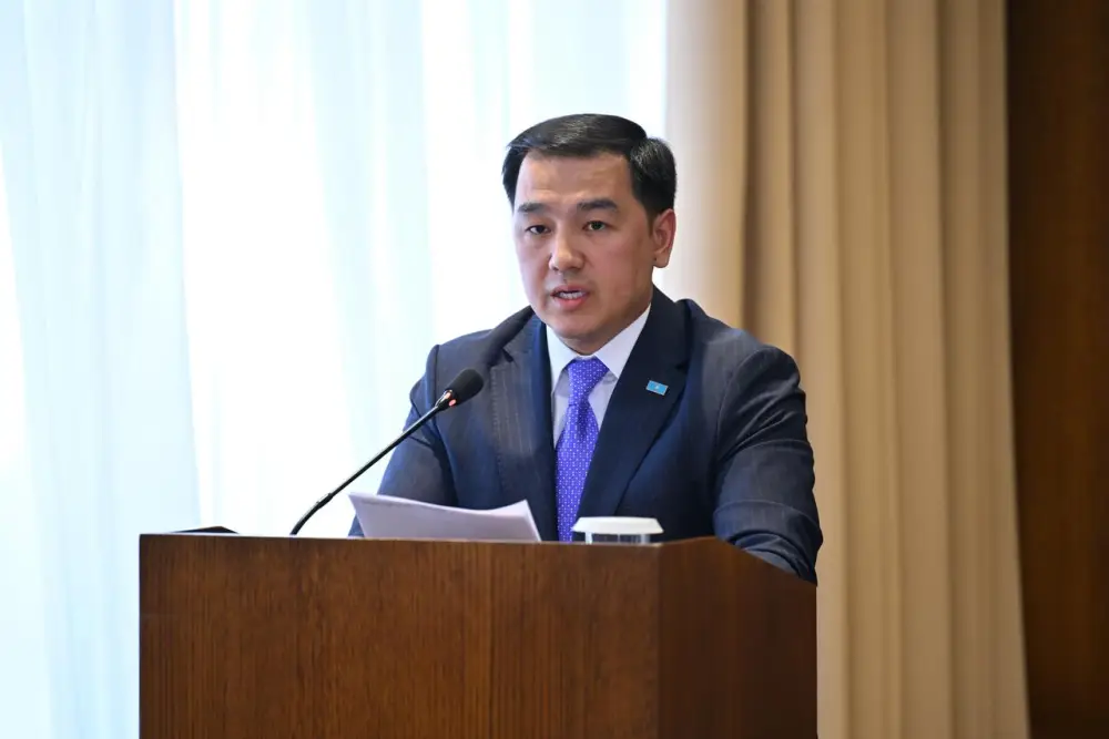 Обсуждены пути реализации поручений Президента (7)