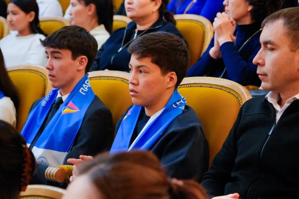 «Закон и порядок»: профилактический спектакль о вреде наркотиков представили столичной молодежи (10)