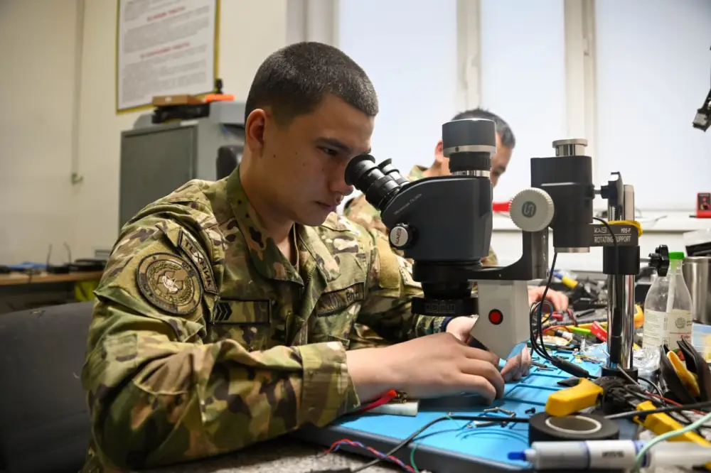 Ученые Национального университета обороны готовят операторов беспилотной авиации для Сухопутных войск (5)