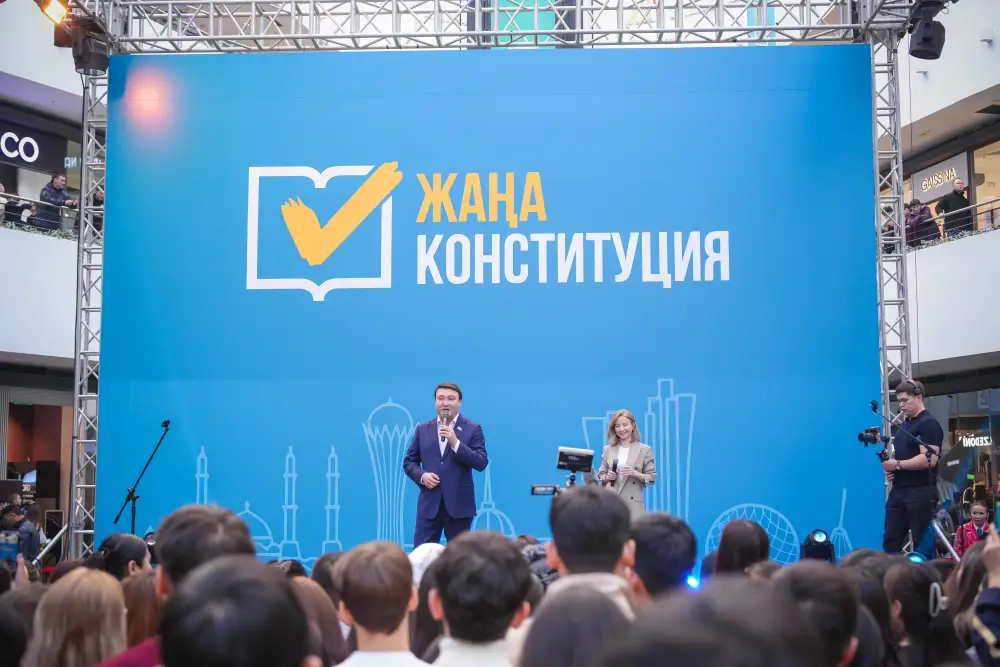 Более 10 тысяч человек приняли участие в молодежном концерте в поддержку референдума в Астане (2)