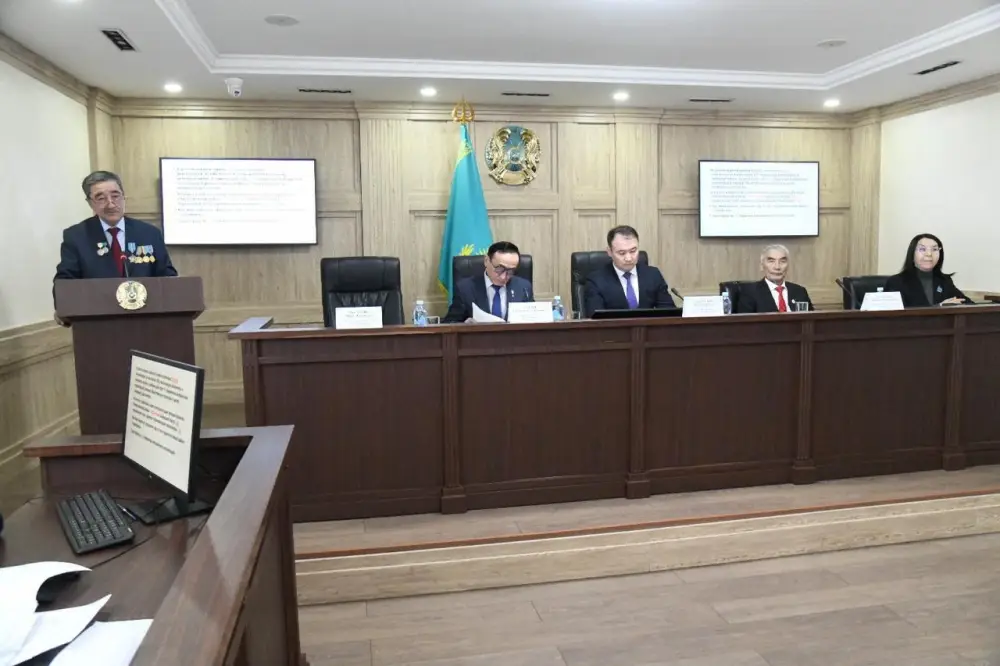 В Совете ветеранов столичного района Алматы отчитались о работе за пять лет (7)