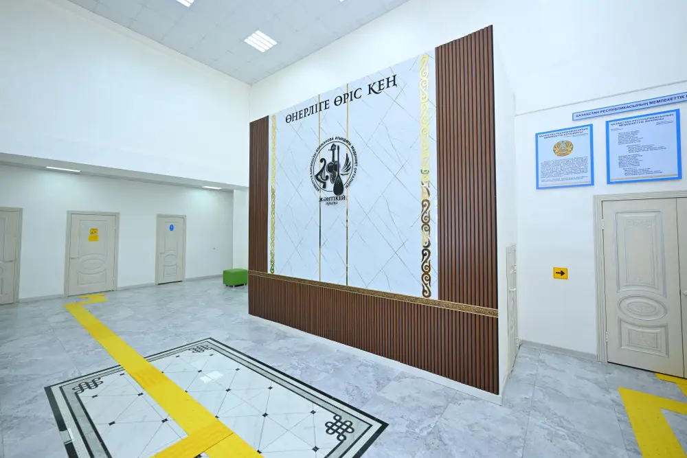 Аким области встретился с жителями села Жантикей (5)