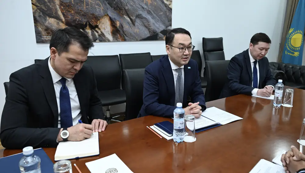 Обсуждены приоритеты дальнейшего сотрудничества Казахстана и Азиатского Банка Развития (4)