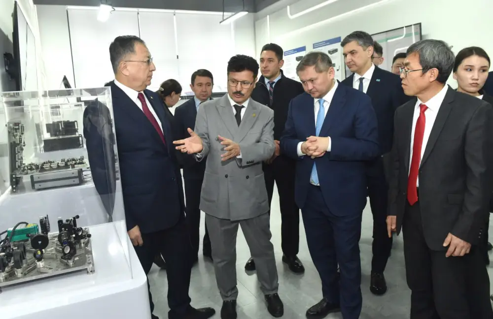 В КазНУ открылся Казахстанско-Сингапурский центр квантовых технологий (10)