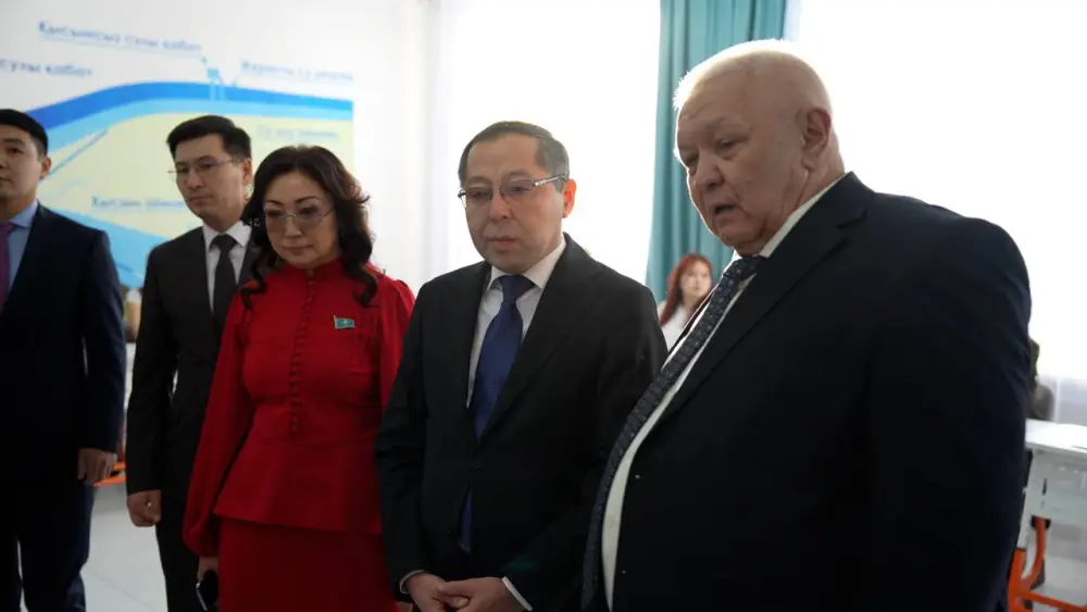 Студенты более 40 колледжей Астаны и Северо-Казахстанской области приняли участие в экочасе на тему водосбережения «Экономь воду – сохраняй будущее!» (3)