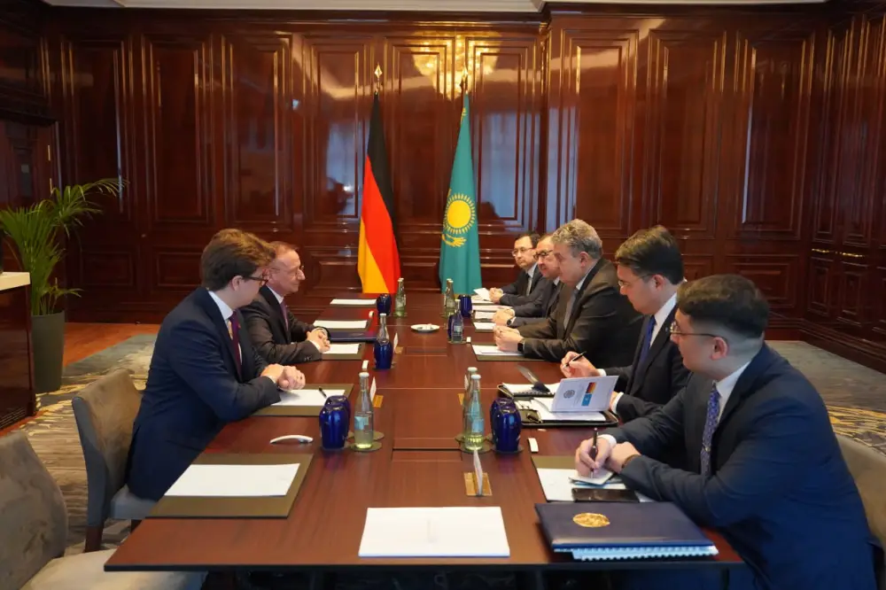 Глава МИД Казахстана в рамках визита в Германию провёл ряд двусторонних встреч (2)