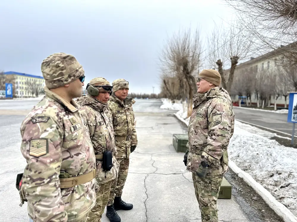 В Гвардейском гарнизоне сержанты изучают современные методы ведения боевых действий (4)