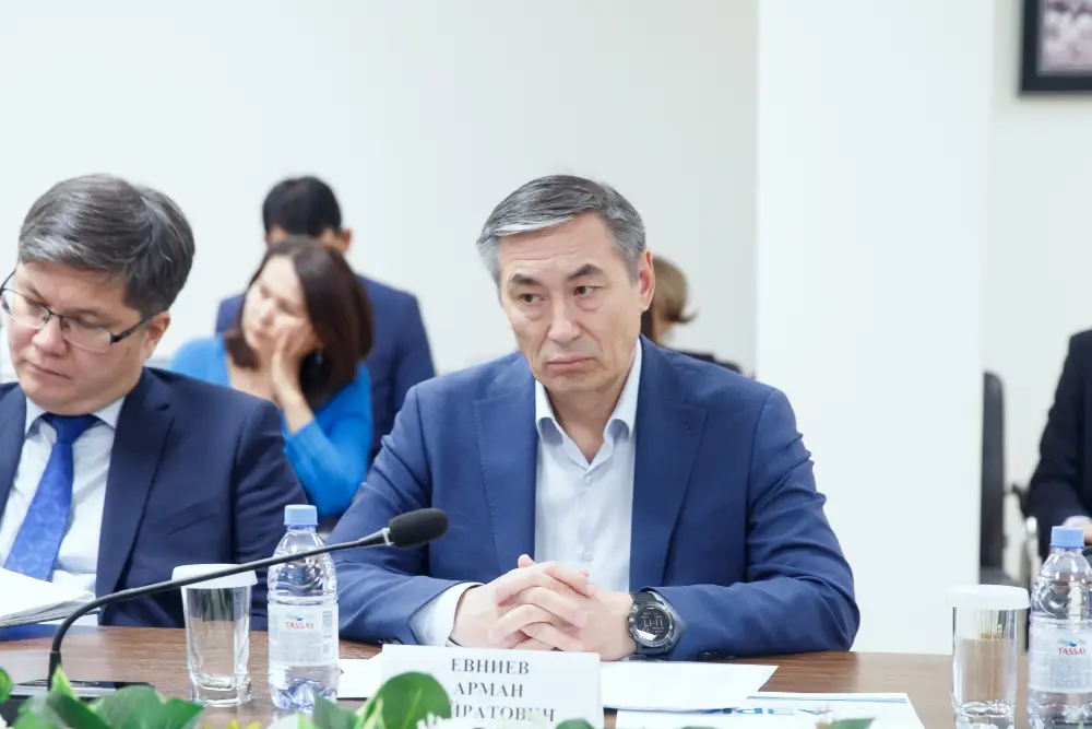 В АСТАНЕ ПРОШЛО ОЧЕРЕДНОЕ ЗАСЕДАНИЕ НАЦИОНАЛЬНОГО ОФИСА ПО ПРИВАТИЗАЦИИ (5)