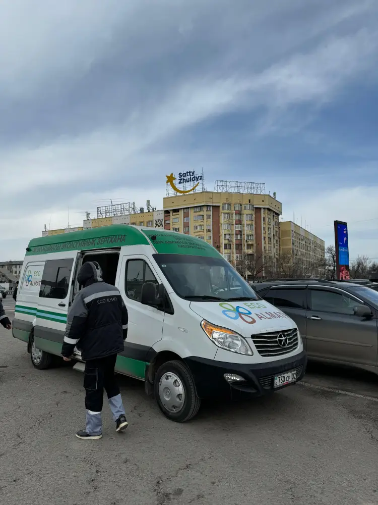 В Алматы во время проверок выявили превышение эконорм у автотранспорта (2)