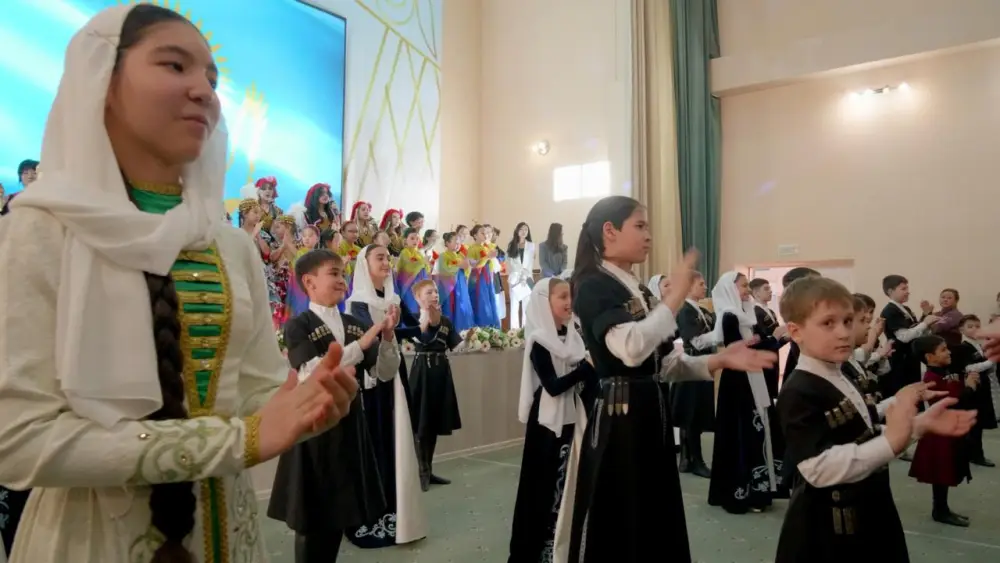 День благодарности: в Астане провели благотворительное мероприятие для подопечных центра соцобслуживания (2)