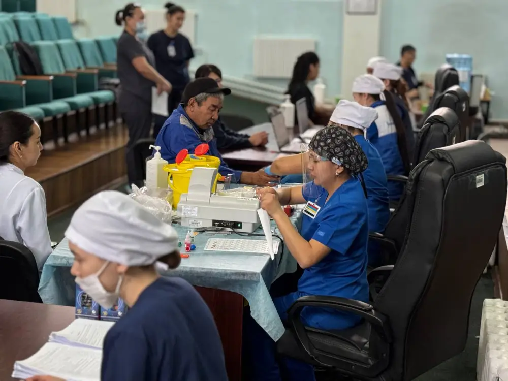 60 доноров за один день: в кардиоцентре Алматы состоялась масштабная акция по сдаче крови (3)