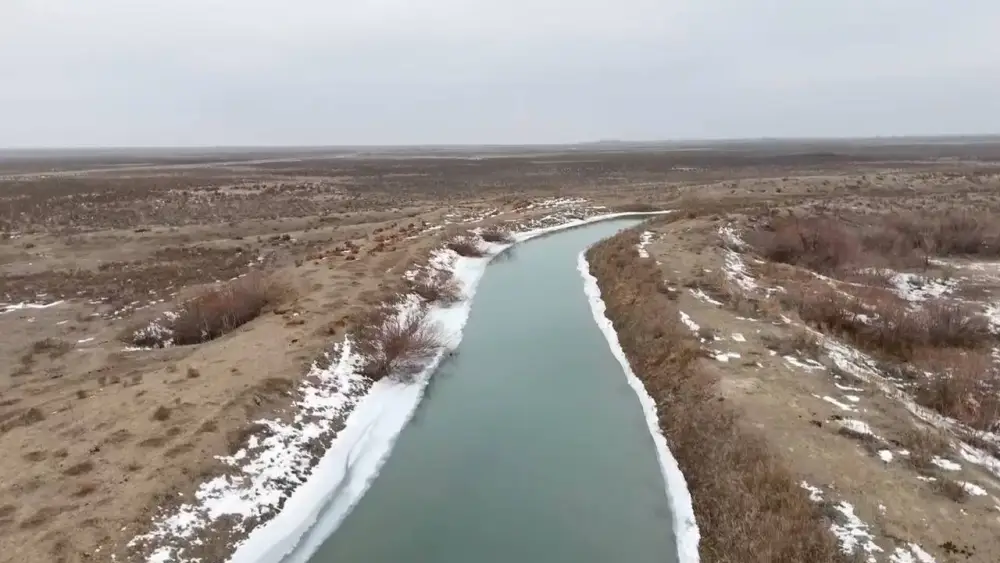 Первая за 10 лет очистка каналов проводится в Сарысуском районе Жамбылской области для обеспечения водой местных крестьянских хозяйств (3)