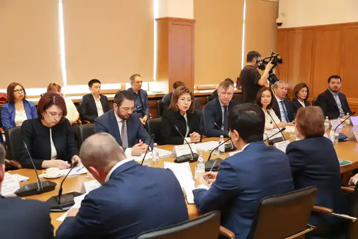 Поручение Президента: основные направления развития страхового сектора обсудили на круглом столе (2)