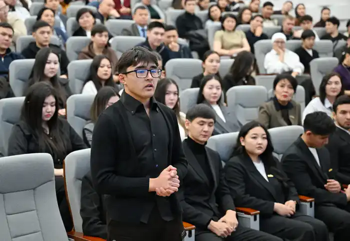 Председатель Агентства Дархан Жазықбай встретился со студенческой молодёжью (3)