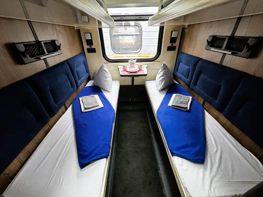 На линии «Астана – Семей» введён в эксплуатацию новый пассажирский вагон (10)