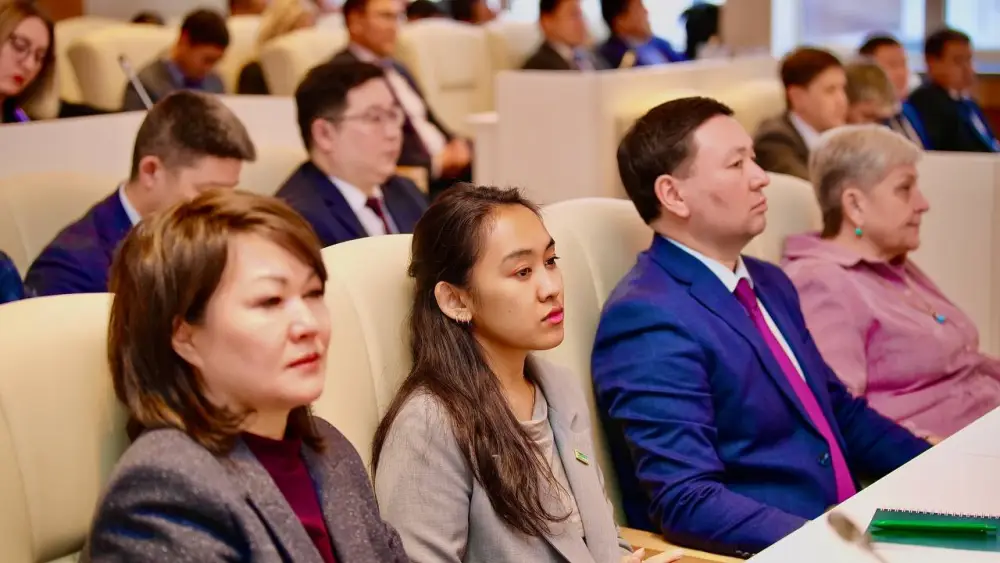 В ВКО обсудили актуальные вопросы инвестиций, туризма, АПК, продовольственной безопасности, цифровизации (8)