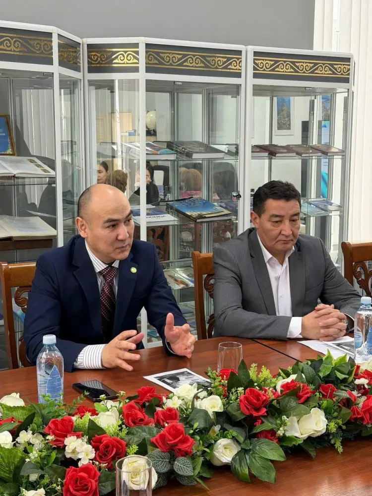 В Астане сотрудники архива и специалисты в области права обсудили правовые основы института брака (3)