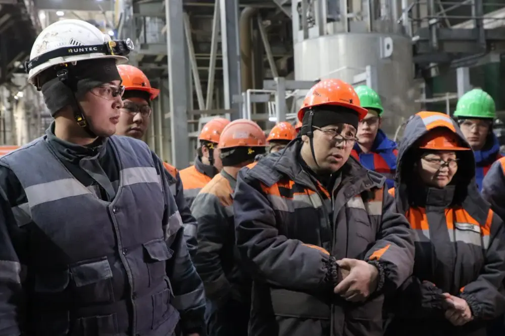 Актив Хромтауского района и трудовые коллективы выразили поддержку проекту новой Конституции (8)