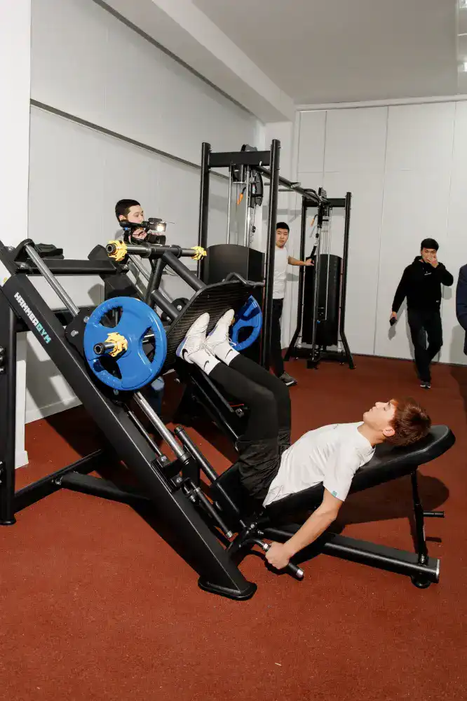 ЗКУ укрепляет инфраструктуру: в Уральске открыт современный спортивный комплекс (3)