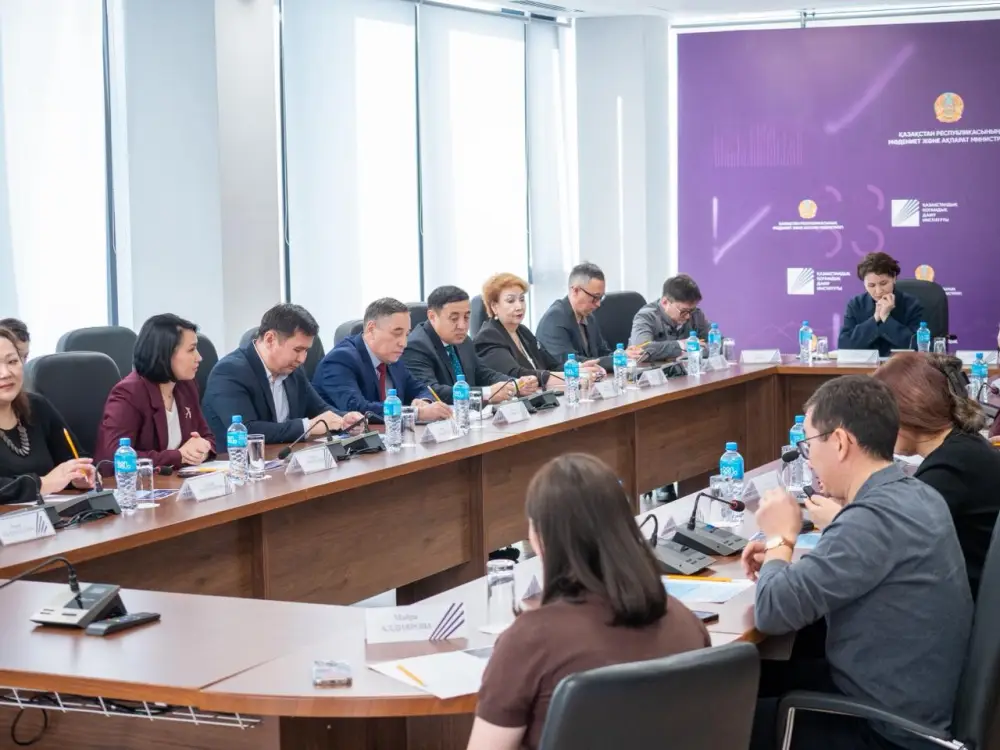 В столице рассмотрели вопросы сохранения историко-культурного наследия в контексте новой Конституции (2)