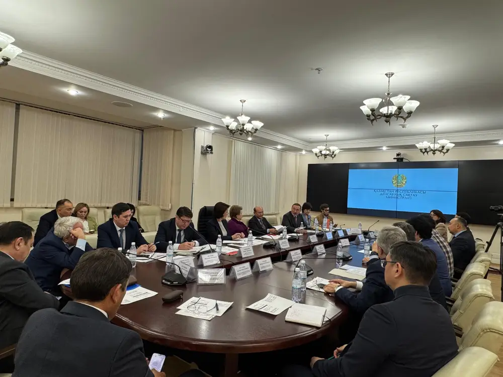 В МИНЗДРАВЕ ОБСУДИЛИ ПРОЕКТ КОНСТИТУЦИОННЫХ ИЗМЕНЕНИЙ В ЧАСТИ ПРАВА НА МЕДИЦИНСКУЮ ПОМОЩЬ (2)