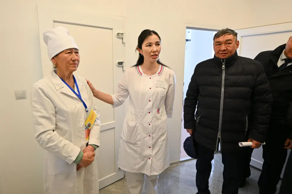 В Аксуатском районе в двух селах открылись медицинские пункты (9)