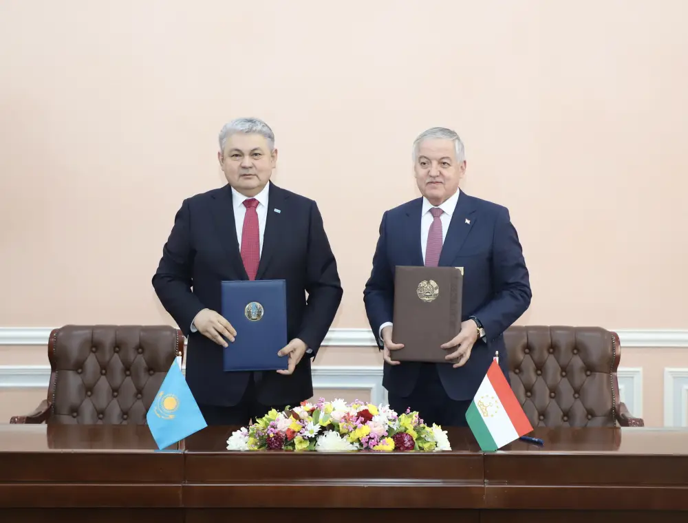 Казахстан и Таджикистан подтвердили приверженность дальнейшему укреплению политического диалога (5)