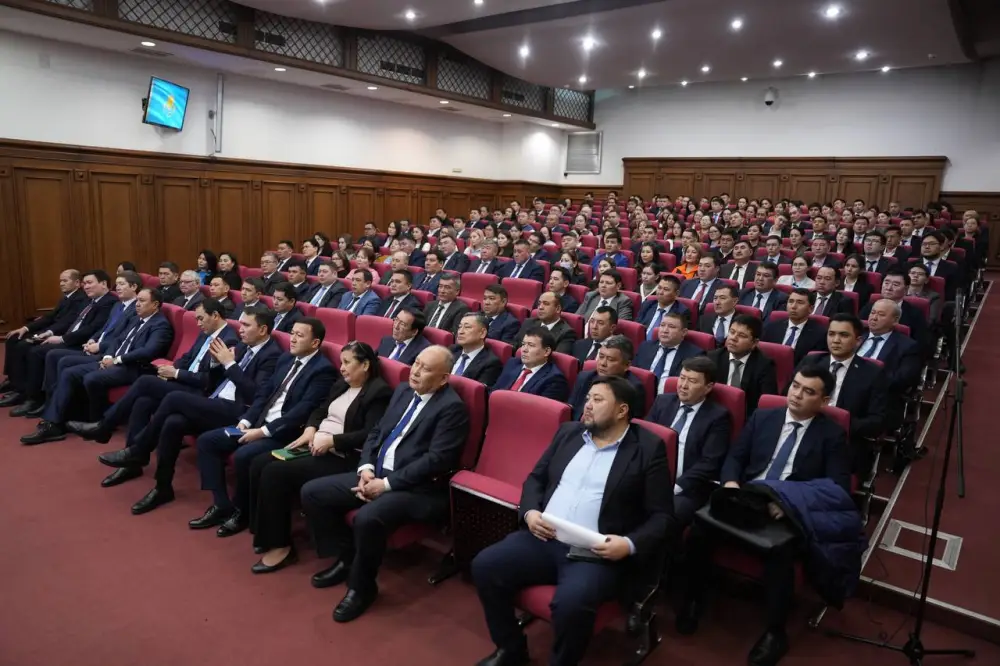 Обеспечение водной безопасности, развитие инноваций и улучшение качества жизни: в Министерстве водных ресурсов и ирригации обсудили проект новой Конституции (2)