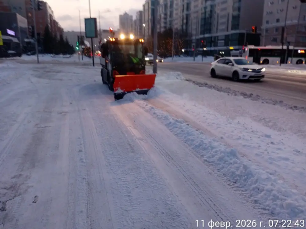 Более 63 тысяч кубометров снега вывезли из Астаны за ночь (2)