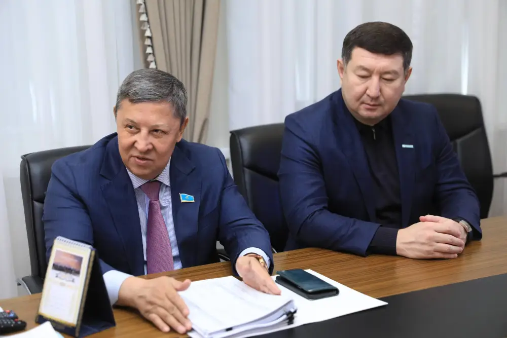 Глава региона принял сенаторов (2)