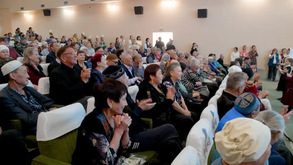 День благодарности: в Астане провели благотворительное мероприятие для подопечных центра соцобслуживания (4)