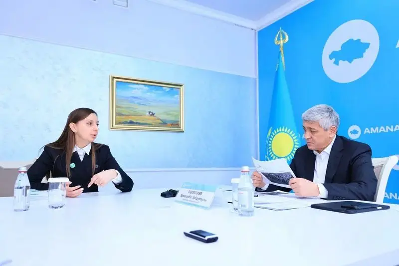 Ермаганбет Булекпаев провёл приём жителей в филиале партии Amanat (2)