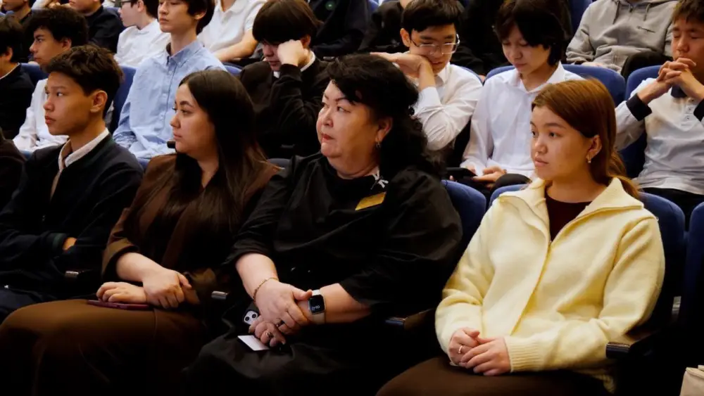 «Закон и порядок»: в Астане прошла профилактическая встреча для школьников (4)