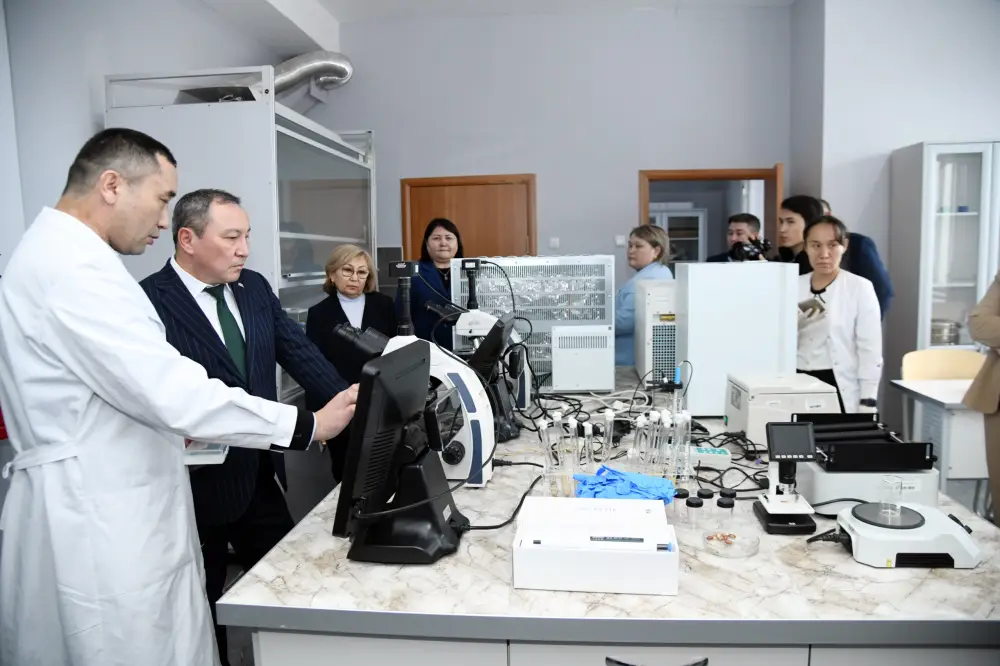 В УНИВЕРСИТЕТЕ АБАЯ ОТКРЫЛИ ШЕСТЬ СОВРЕМЕННЫХ ЛАБОРАТОРИЙ (6)