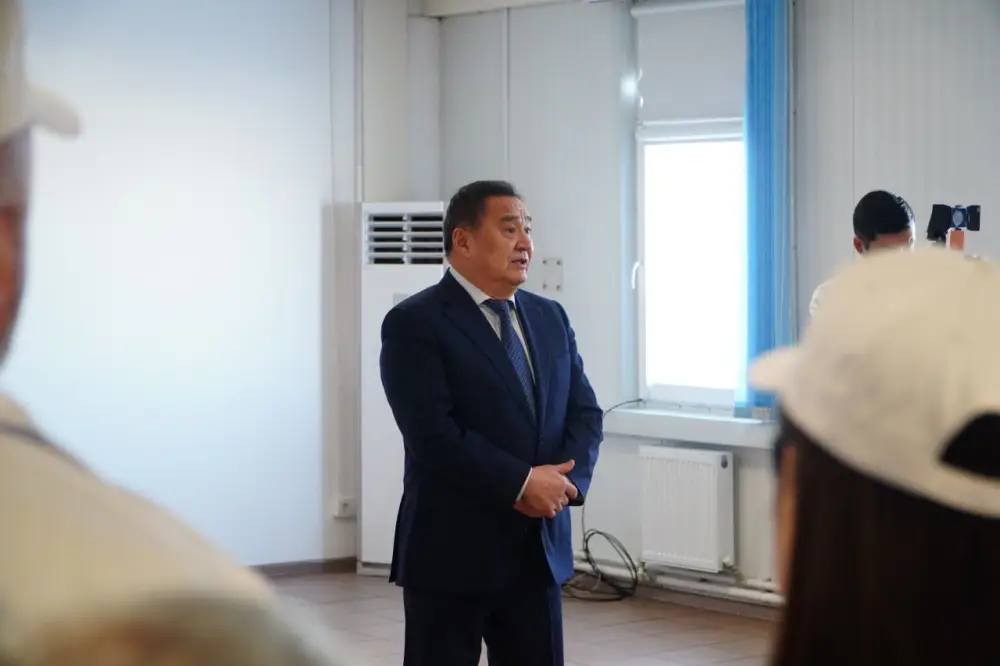 Аким области встретился с коллективом Макинской птицефабрики (4)