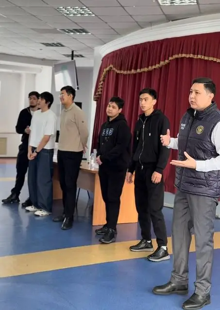 Студентам карагандинских колледжей рассказали о мерах информационной безопасности и правовой ответственности (2)