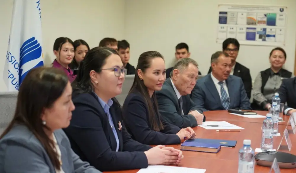 Национальный правозащитный центр посетили студенты ЕНУ (2)